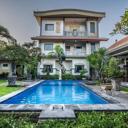 Gria Umasari Sanur Hotel Exterior photo